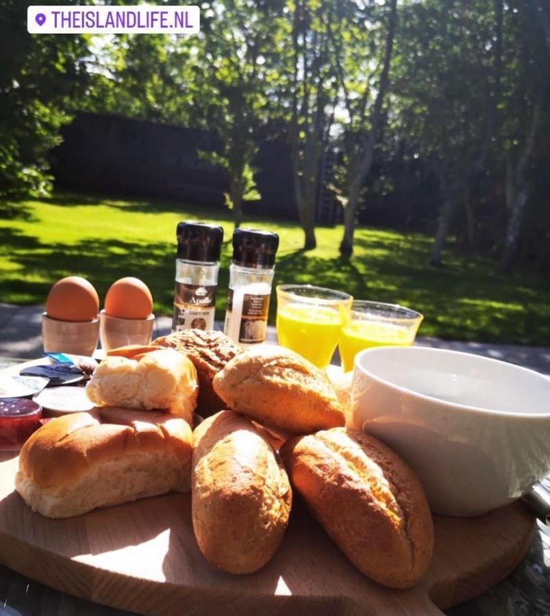 Bed and Breakfast The Island Life Texel - Wellness De Koog  Exterior foto