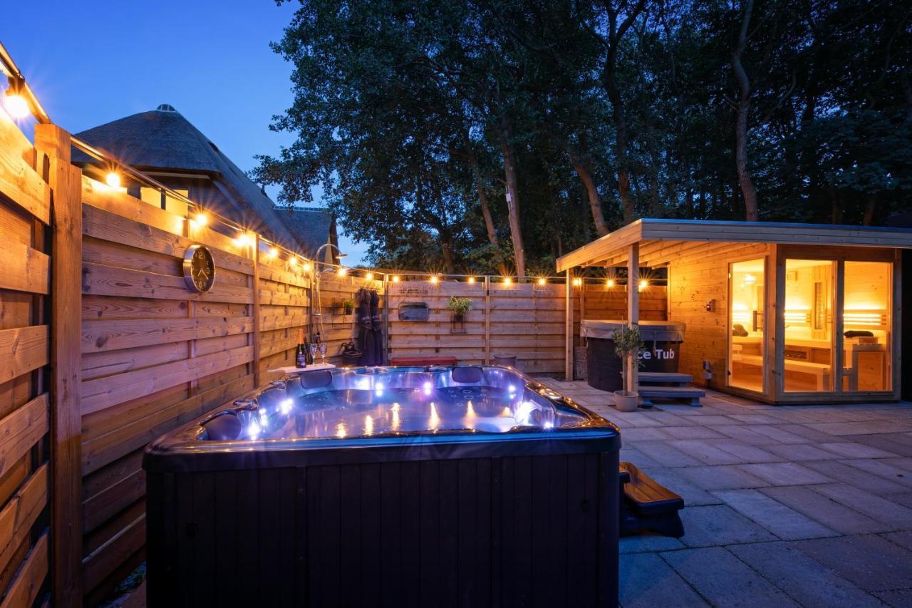 Bed and Breakfast The Island Life Texel - Wellness De Koog  Exterior foto